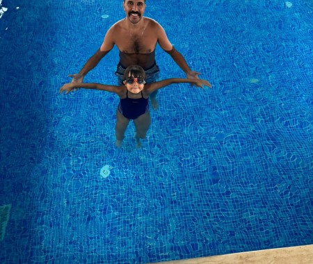 İzmir’deki Yüzme Havuzları